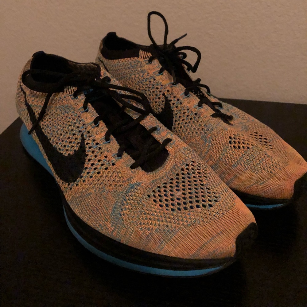 Nike flyknit racers MEN size 13